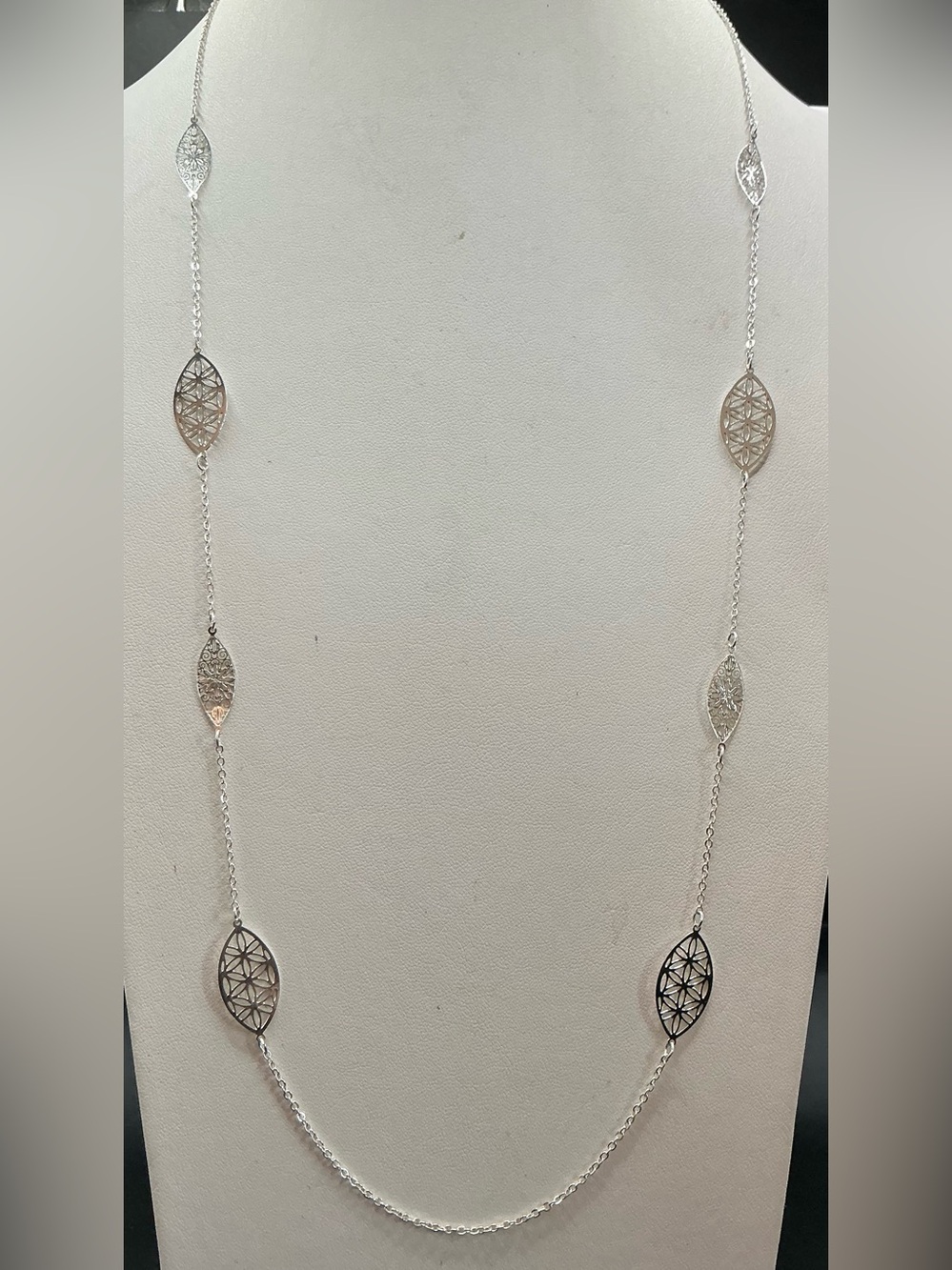 LAUREN CONRAD SILVERTONE FILAGREE STATION LINK NECKLACE